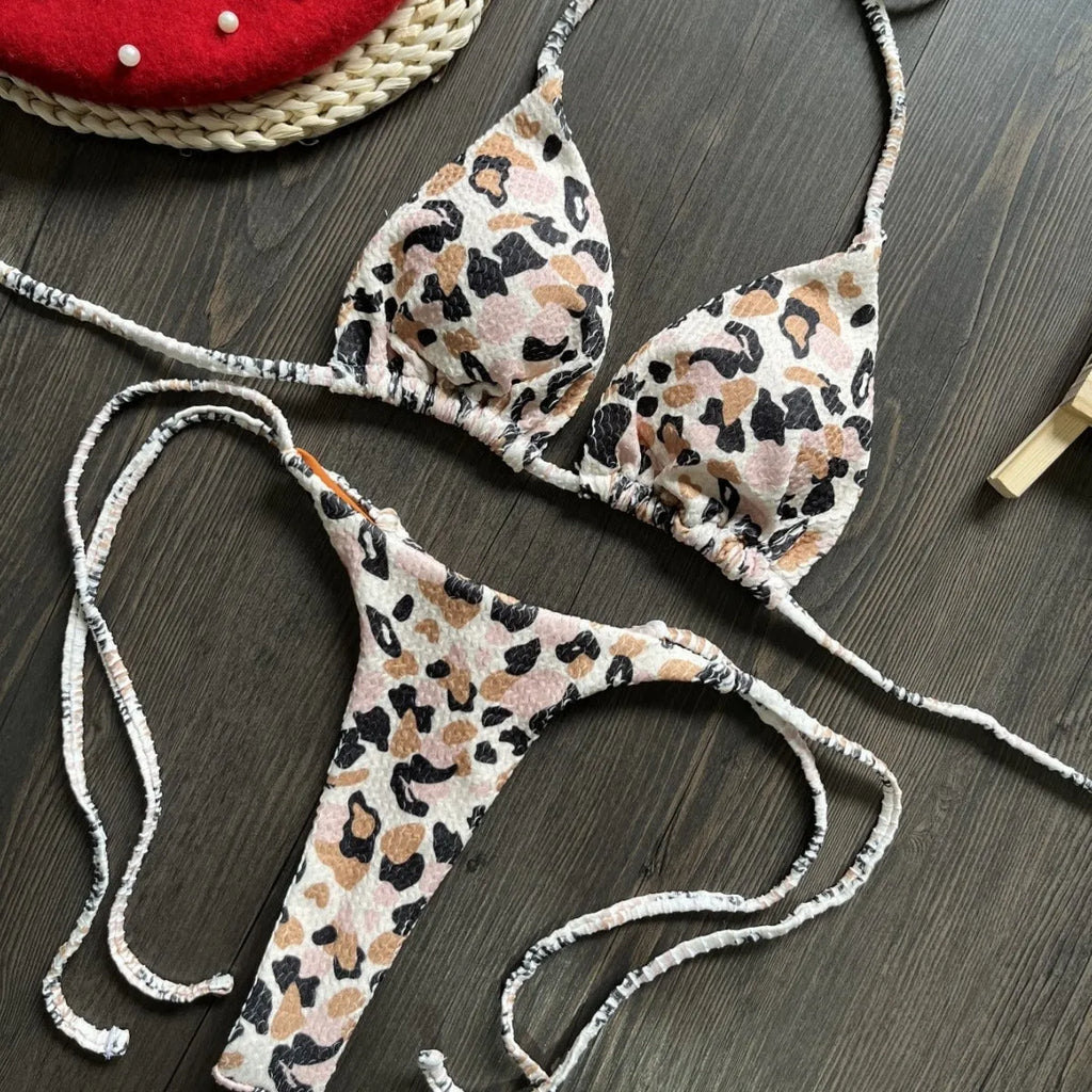 Women's printed bikini swimsuit with cotton-lined briefs in European and American pattern style