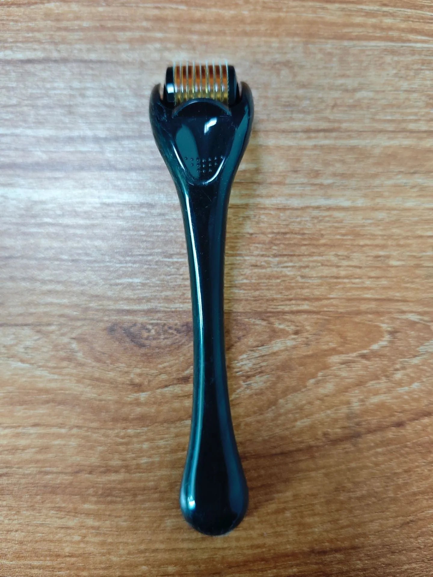 540 micro needle derma roller with adjustable size and multiple colour handle and wheel options