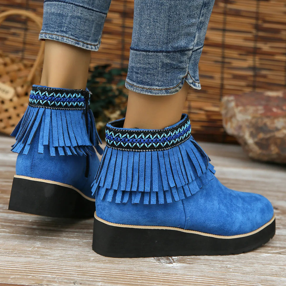 Women's wedge ankle boots in suede with side zipper and thick rubber sole