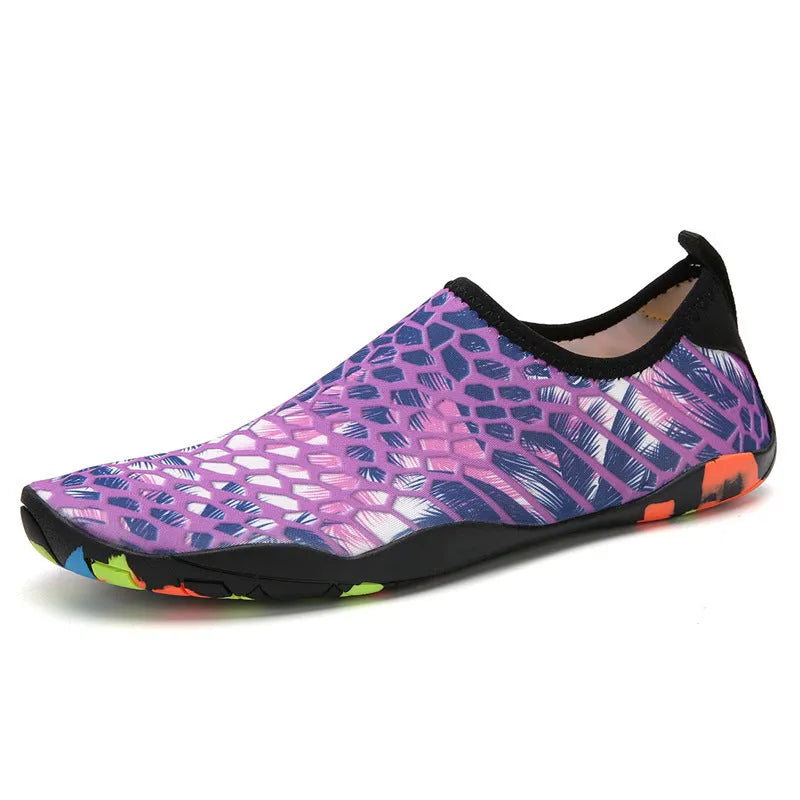 A pair of quick-dry beach wading shoes in camouflage print, showing the Lycra elastic upper and EVA midsole.
