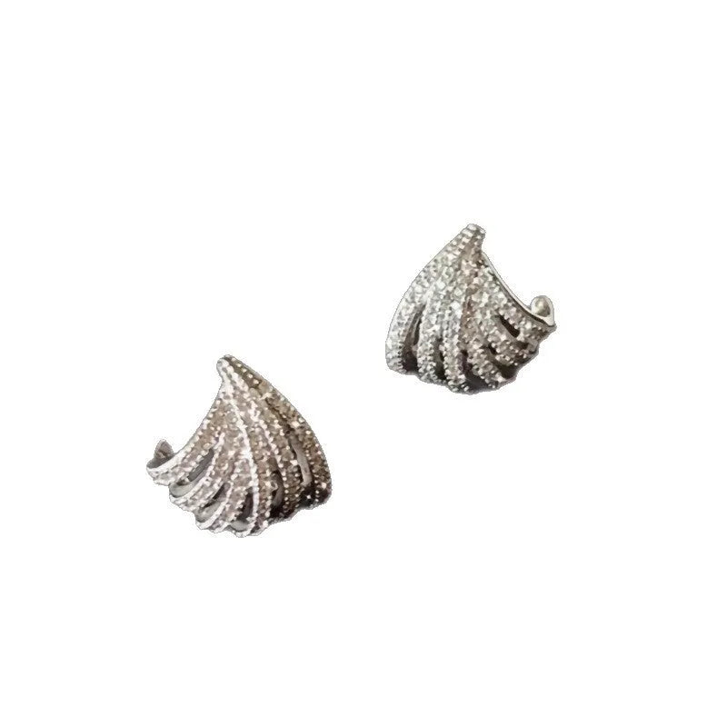 Platinum-coloured geometric zircon earrings with clean line design and electroplated finish