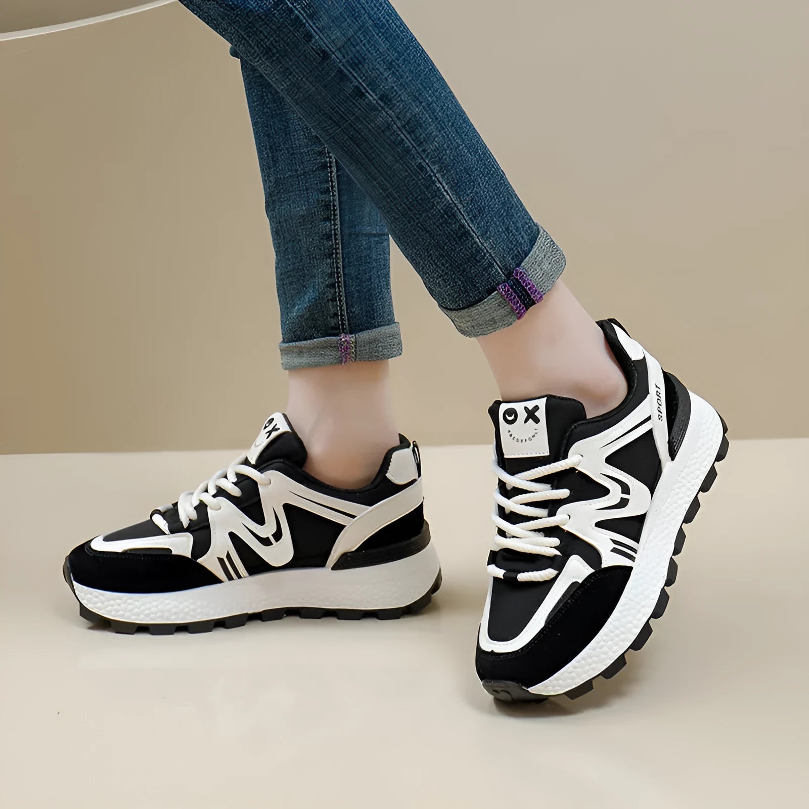 Women's flat platform casual shoes in artificial PU with front laces and a round toe.