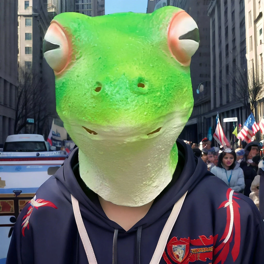 Red-eyed frog latex mask for Halloween costume, animal headgear with moulded red eyes