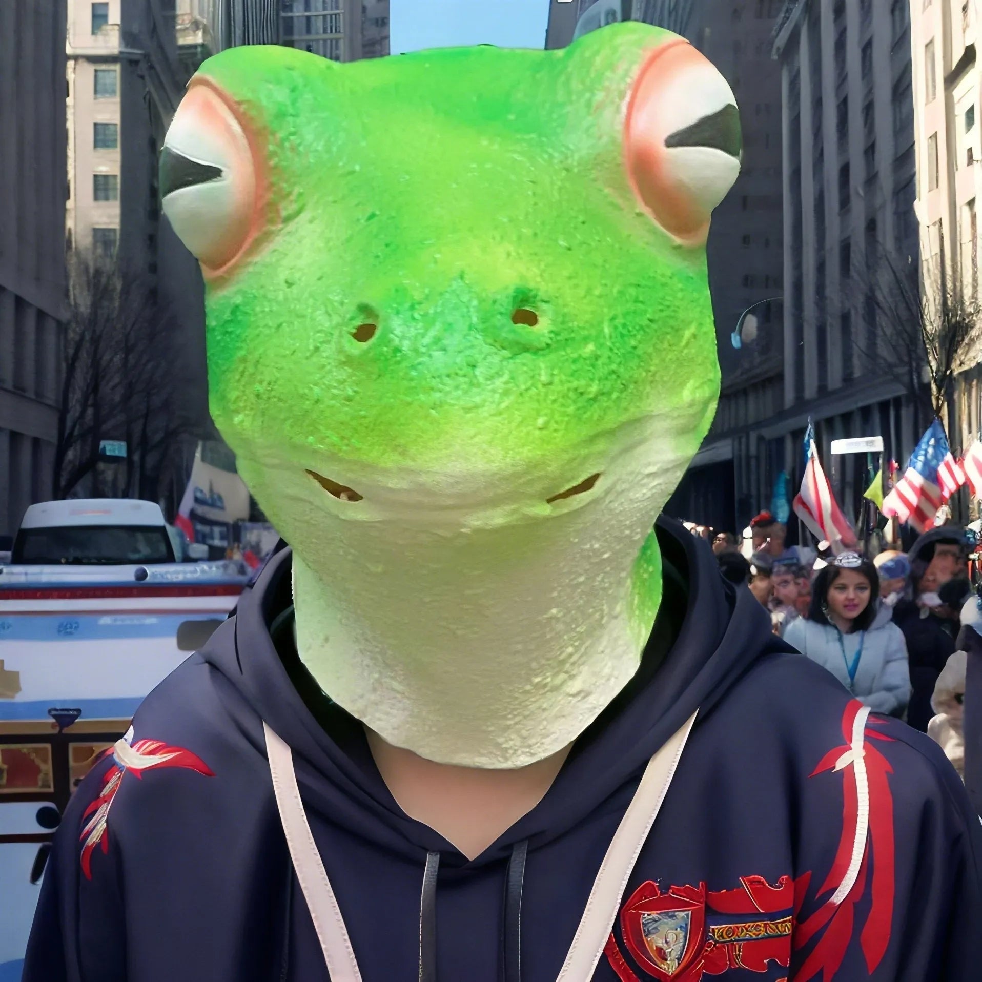 Red-eyed frog latex mask for Halloween costume, animal headgear with moulded red eyes