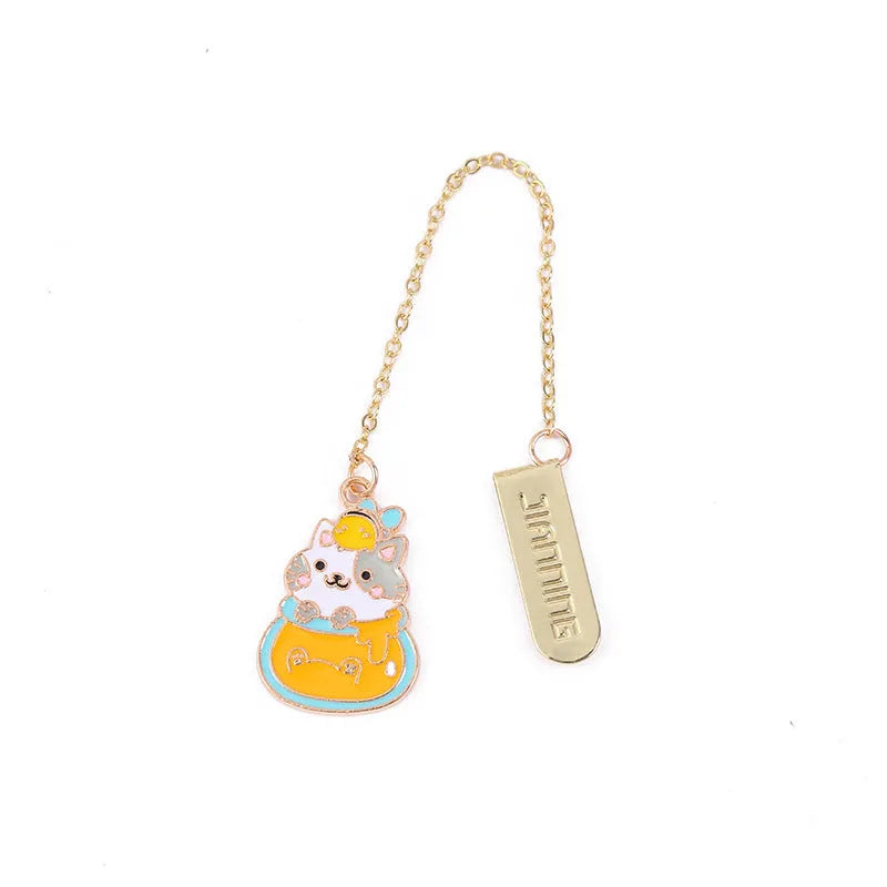 Creative metal cat bookmark with cartoon design, measuring 3.8 by 18.3 centimetres.