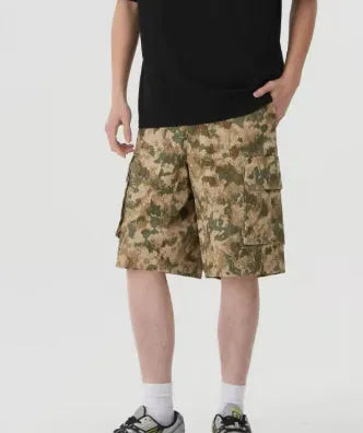American retro workwear style camouflage shorts in loose fit design with cropped length