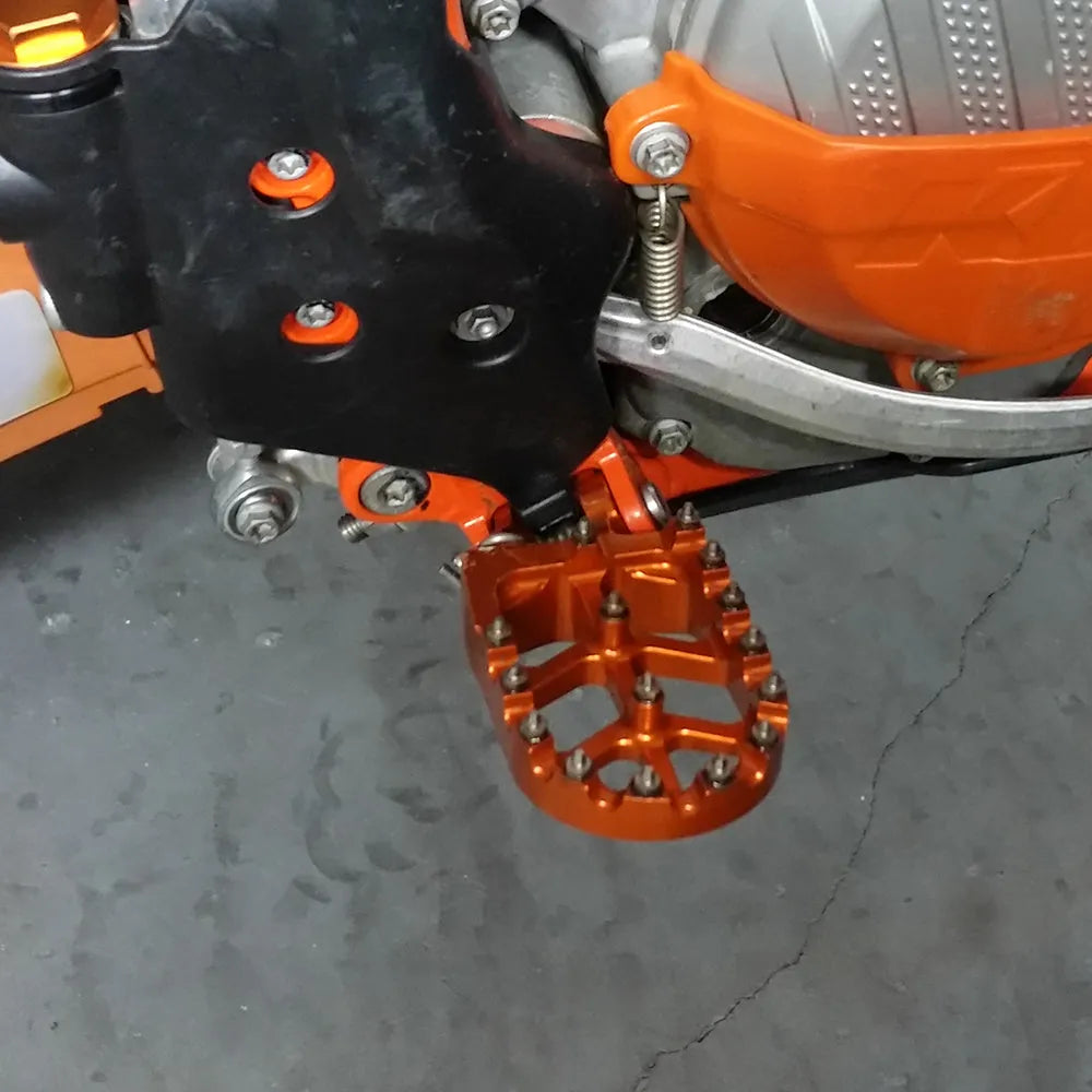 KTM aluminium alloy motocross modified foot pedal in orange finish