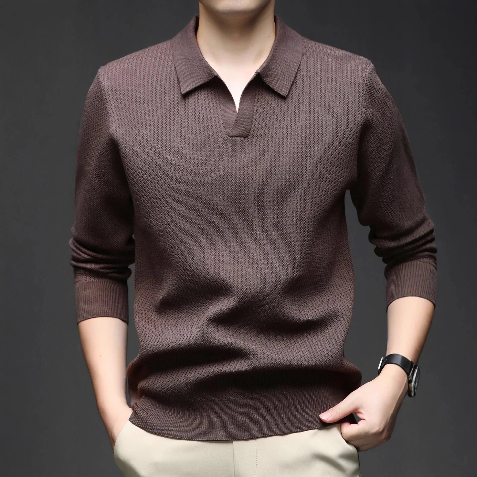 Men's loose-fit casual pullover sweater in a polyester, viscose and nylon blend, shown in green colour.