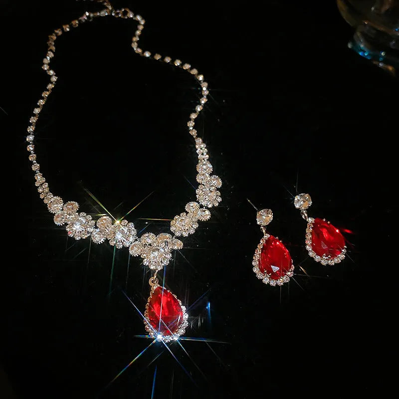 Alloy pendant clavicle chain necklace and earrings set in gold suit with love heart pendant
