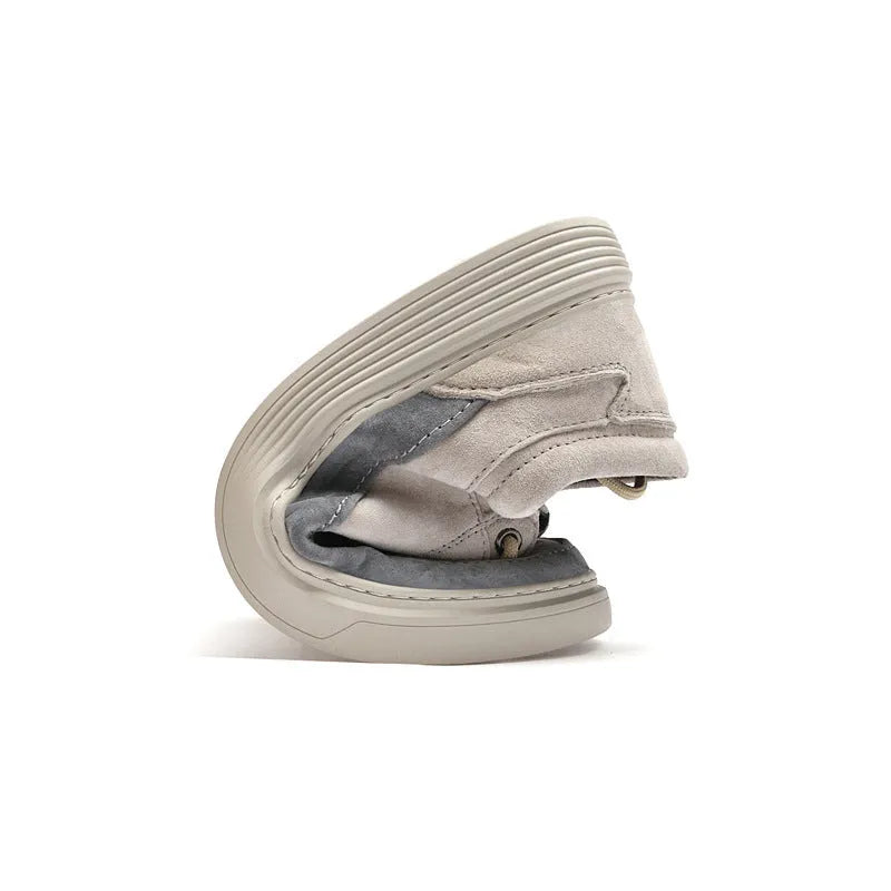 Men's grey casual leather skate shoes with rubber sole and lace-up design