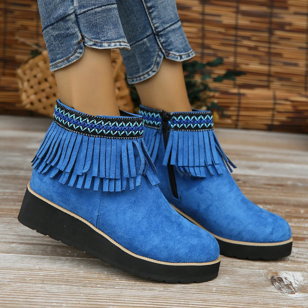 Women's wedge ankle boots in suede with side zipper and thick rubber sole