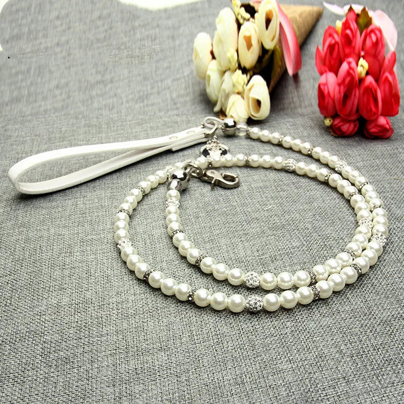 White pearl dog collar and leash set on white background, non-retractable 120 cm leash available in S M L sizes