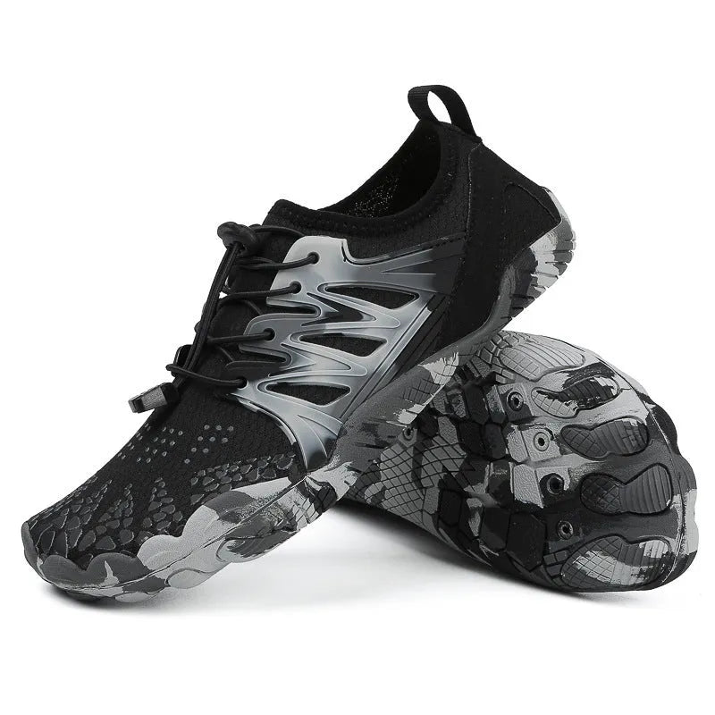 Quick-drying mesh beach shoes with lace-up front and rubber sole in various colours