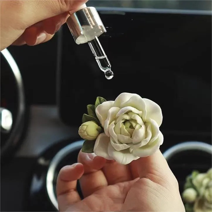 Jasmine solid car perfume diffuser on air vent with 5 * 4.5 cm gypsum unit and essential oil bottle