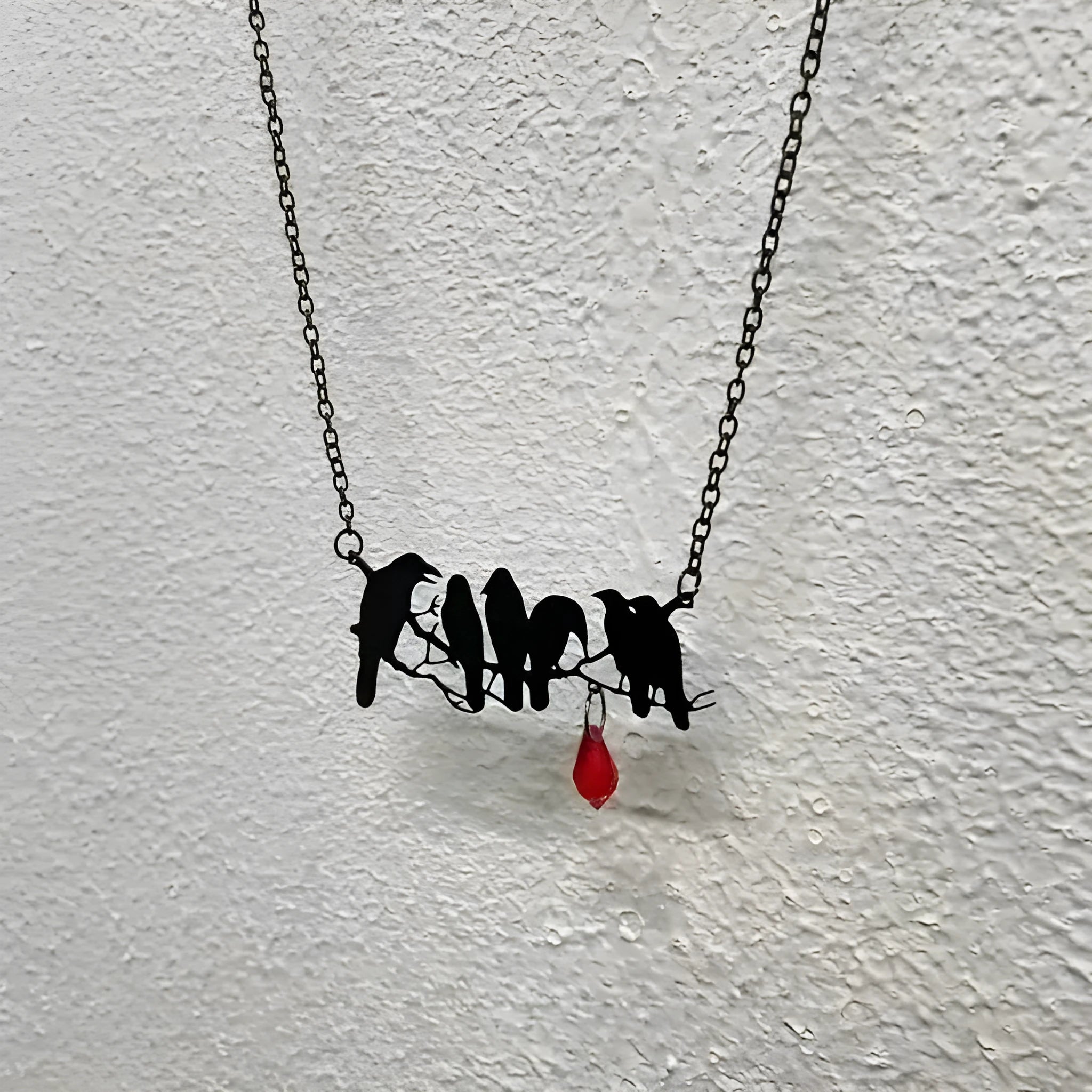 Black crow necklace with electroplated alloy chain and animal zodiac modelling for gothic fashion
