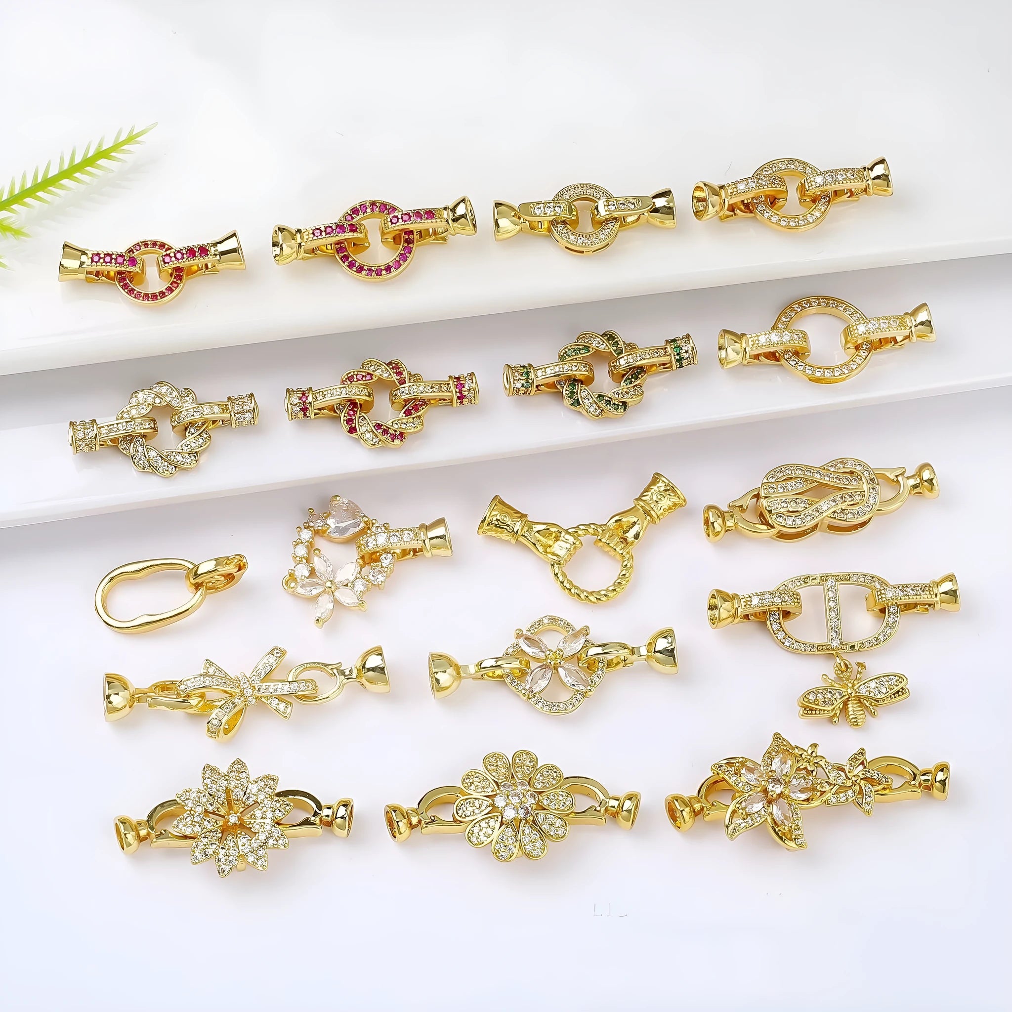 Small gold plated jewellery buckle clasp for pearl necklaces in gold, rose gold and silver colours