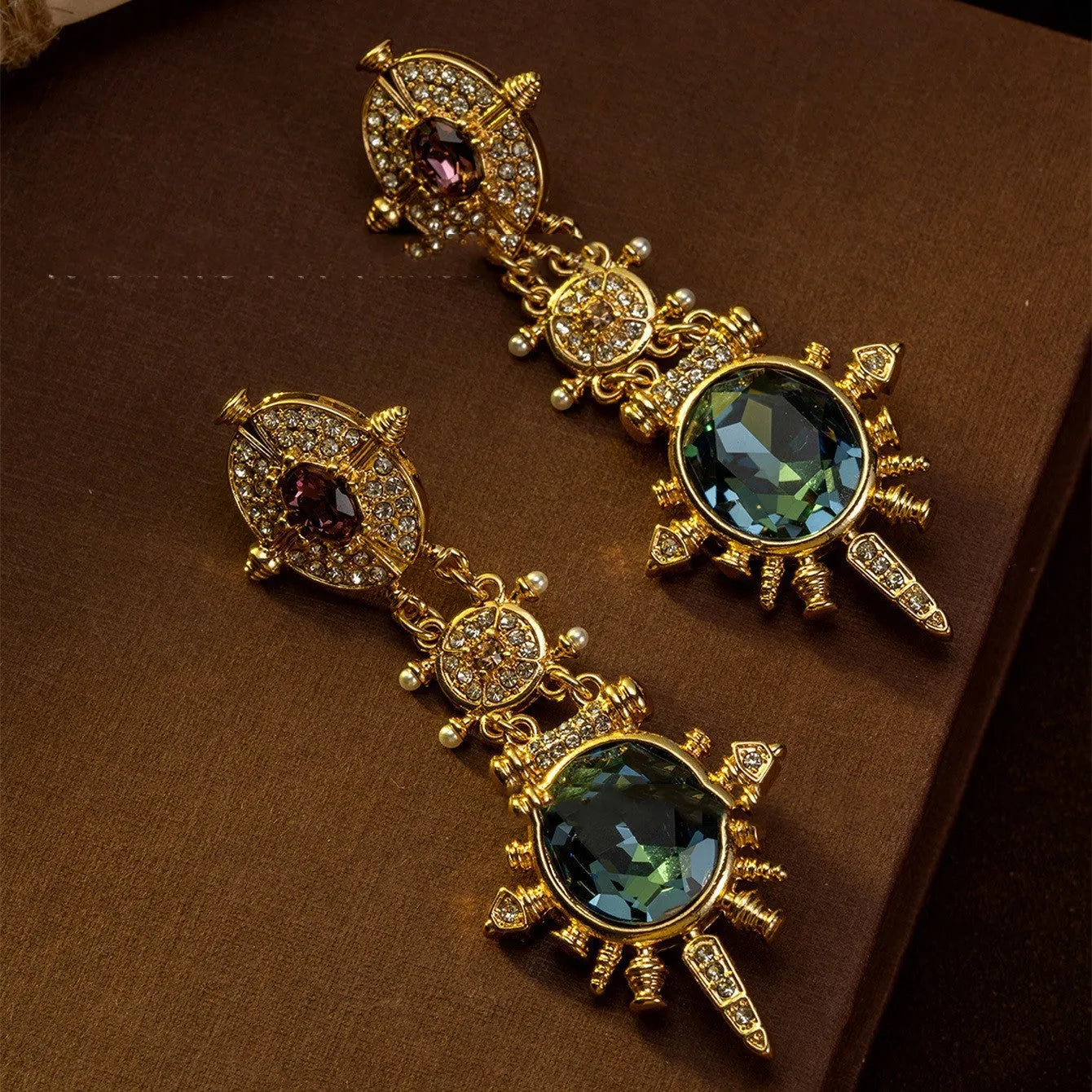Gold retro court style stud earrings with geometry shape and round elements