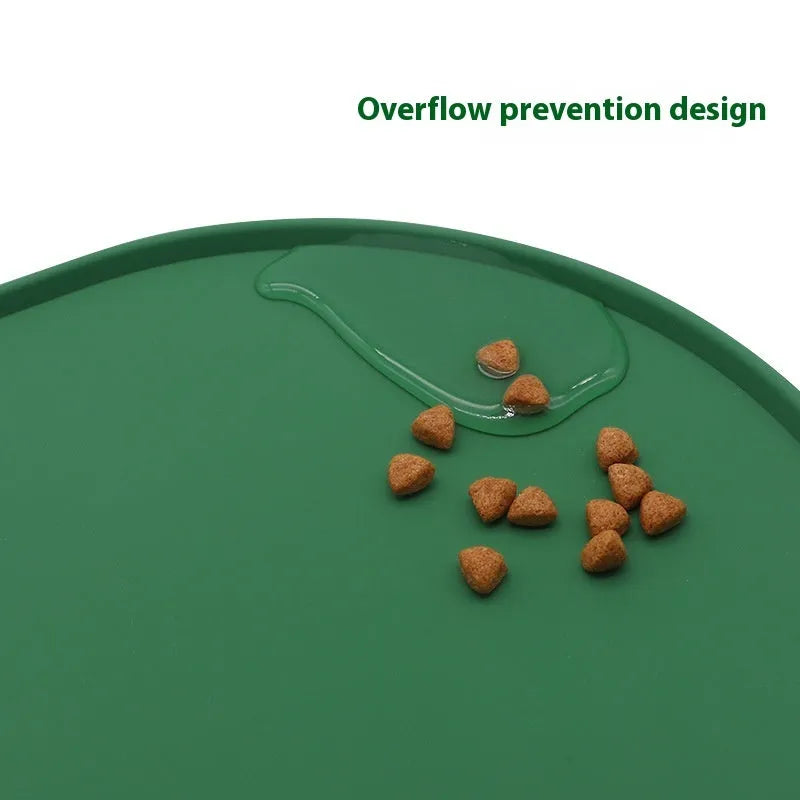 Green silicone waterproof placemat for cat bowls showing large size dimensions.