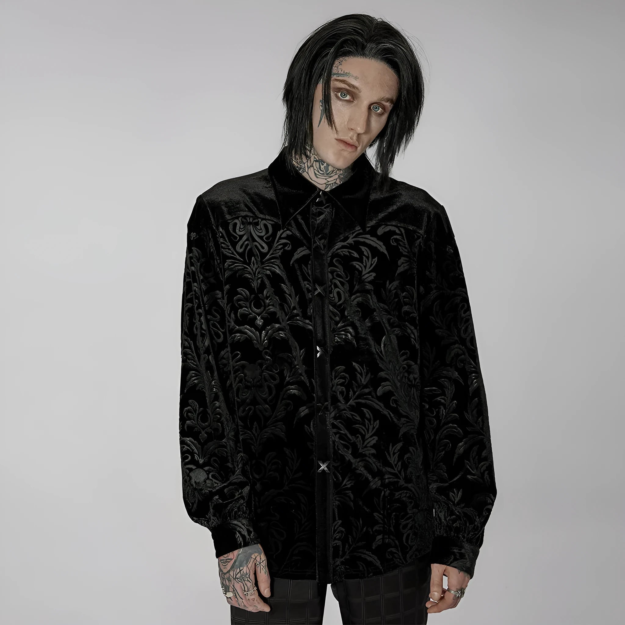 A black men's long-sleeve velvet shirt with a pointed collar in a British preppy style.