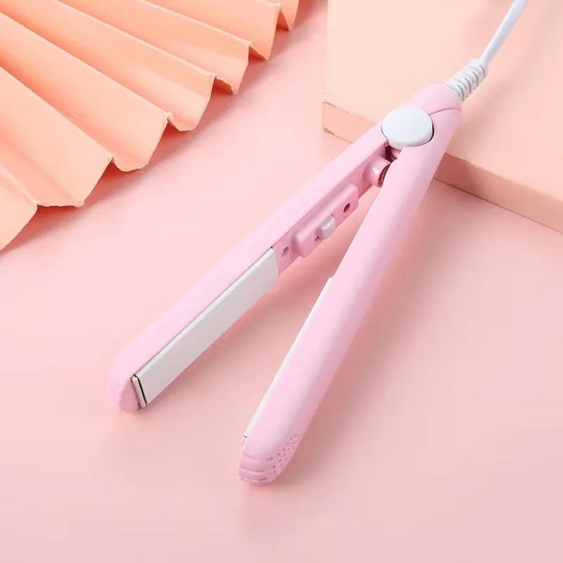 Mini hairdressing splint hair straightener in chosen colour with its storage box, for styling bangs and fringes.