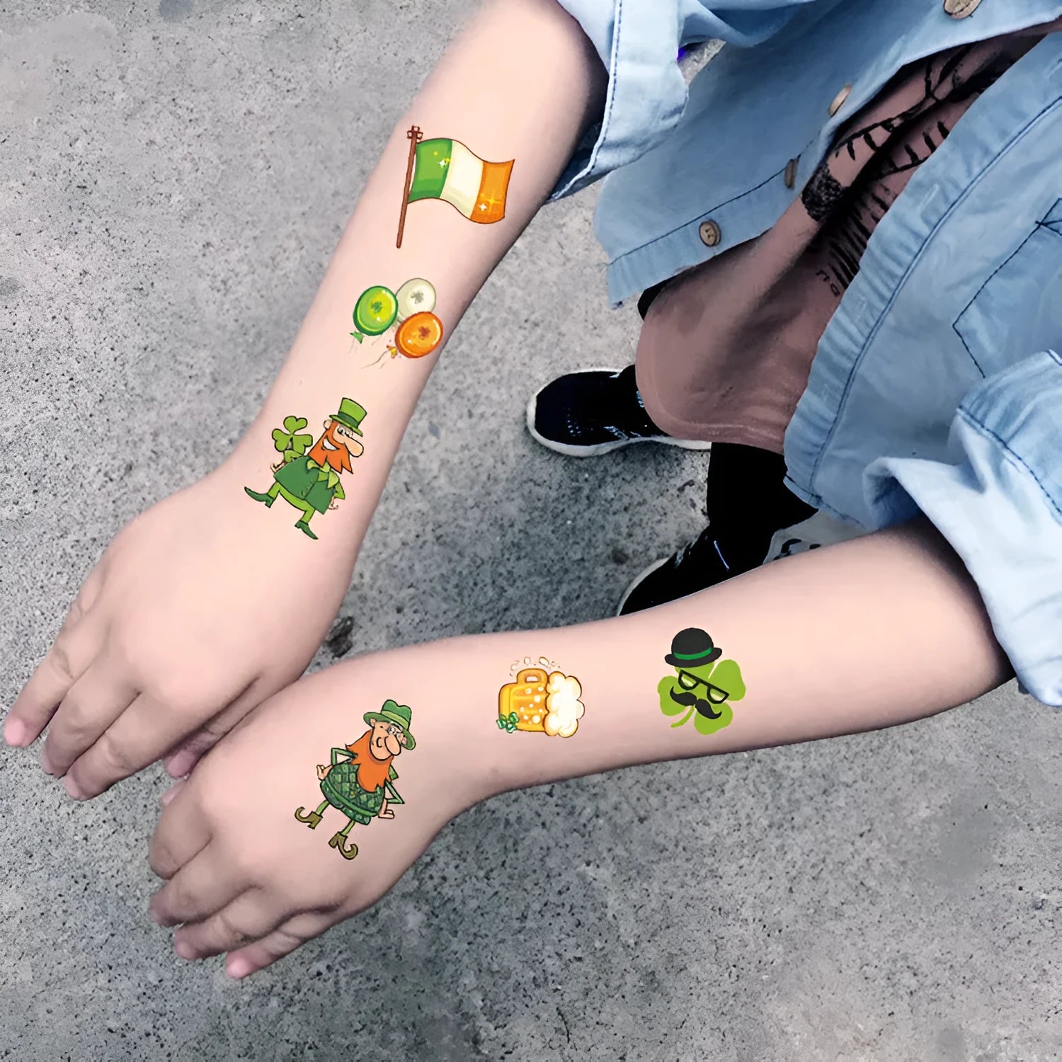 Irish festival temporary tattoo sticker with St. Patrick's Day clover design measuring 120 by 75mm