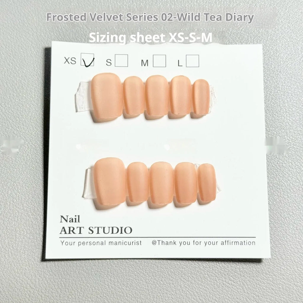 Frosted velvet Cat's Eye false nails with aurora armour design in short ladder XS, S, M sizes