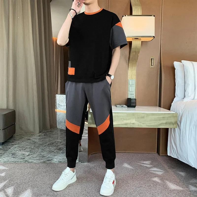 Men's cotton short-sleeved T-shirt with colour-block design in black and khaki, sizes M to 4XL