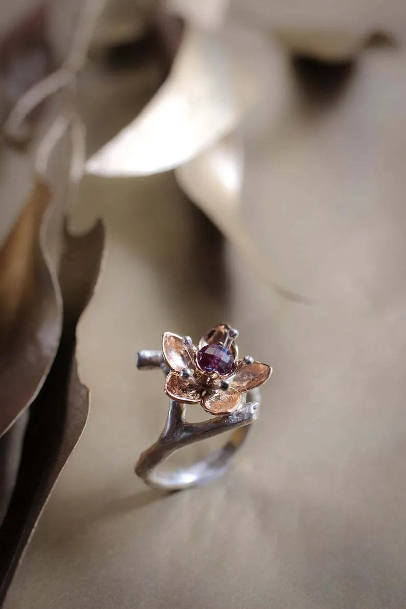 Silver two-tone floral geometric women's alloy ring showing sizes 5 through 11.