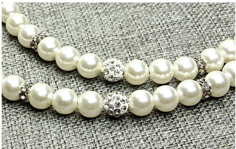 White pearl dog collar and leash set on white background, non-retractable 120 cm leash available in S M L sizes