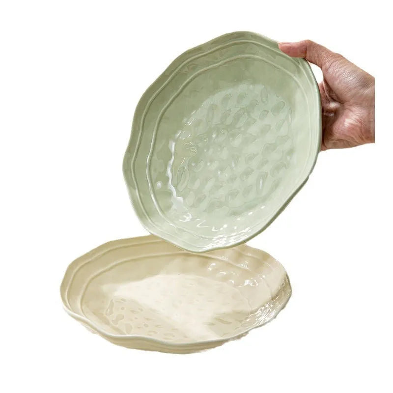 Solid colour ceramic tableware set of seven pieces in a gift box, showing modern simple design.