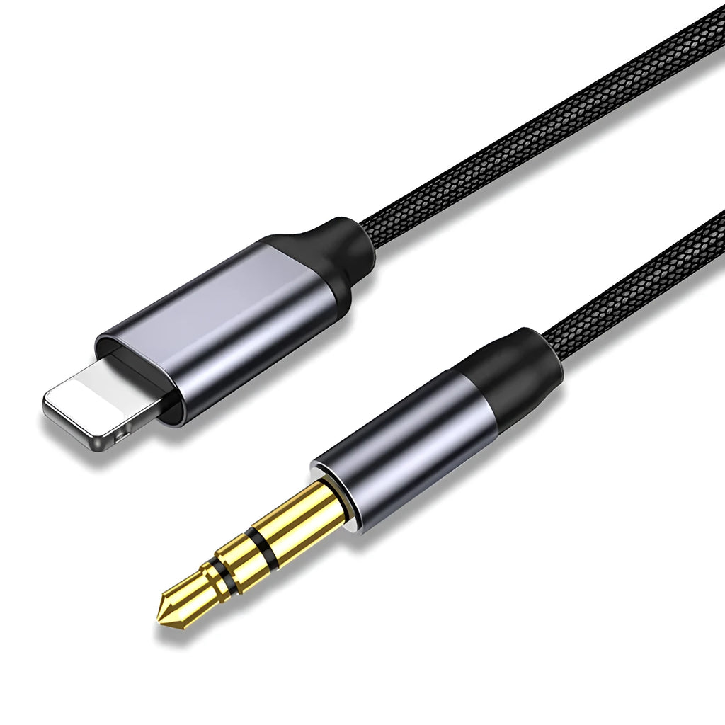 Nylon-braided car audio cable in silver colour with 3.5mm connectors at both ends