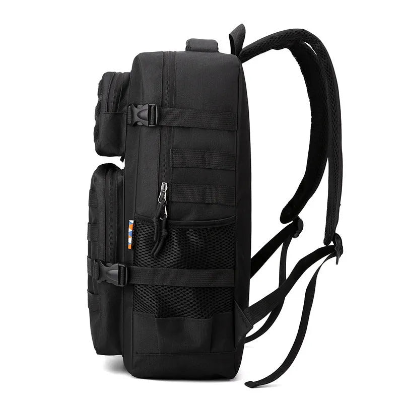 Outdoor camouflage mountaineering backpack Oxford cloth 20-35L breathable waterproof anti-theft curved shoulder strap