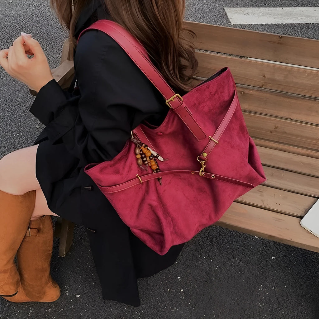 New retro fashion large capacity shoulder bag for women in wine red with sewing thread detail