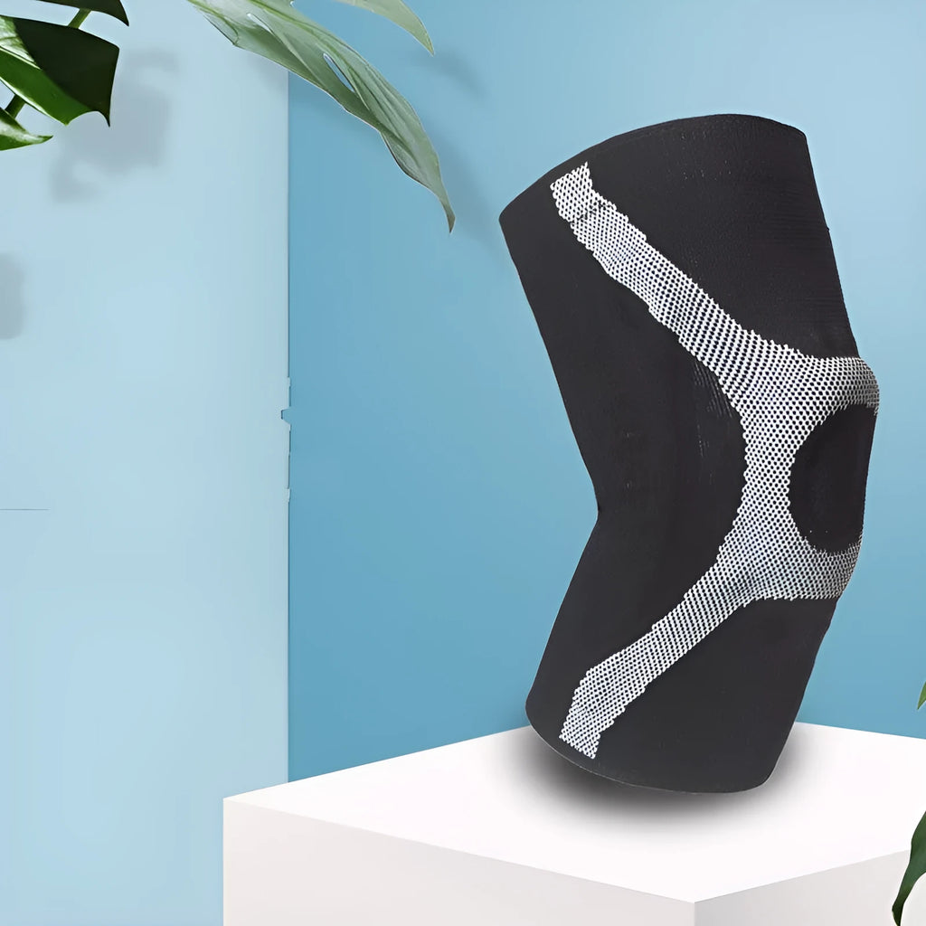 Knitted non-slip sports knee pads in grey and red, shown in sizes S M L XL for running and climbing.