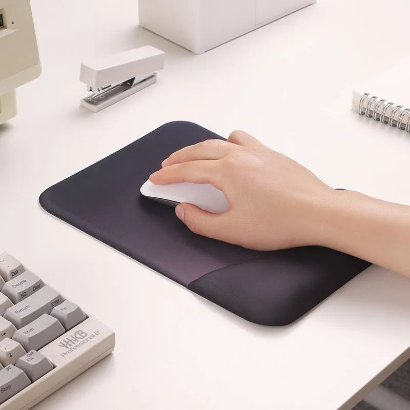 Square silica gel wrist rest mouse pad with cloth surface measuring 250x180mm