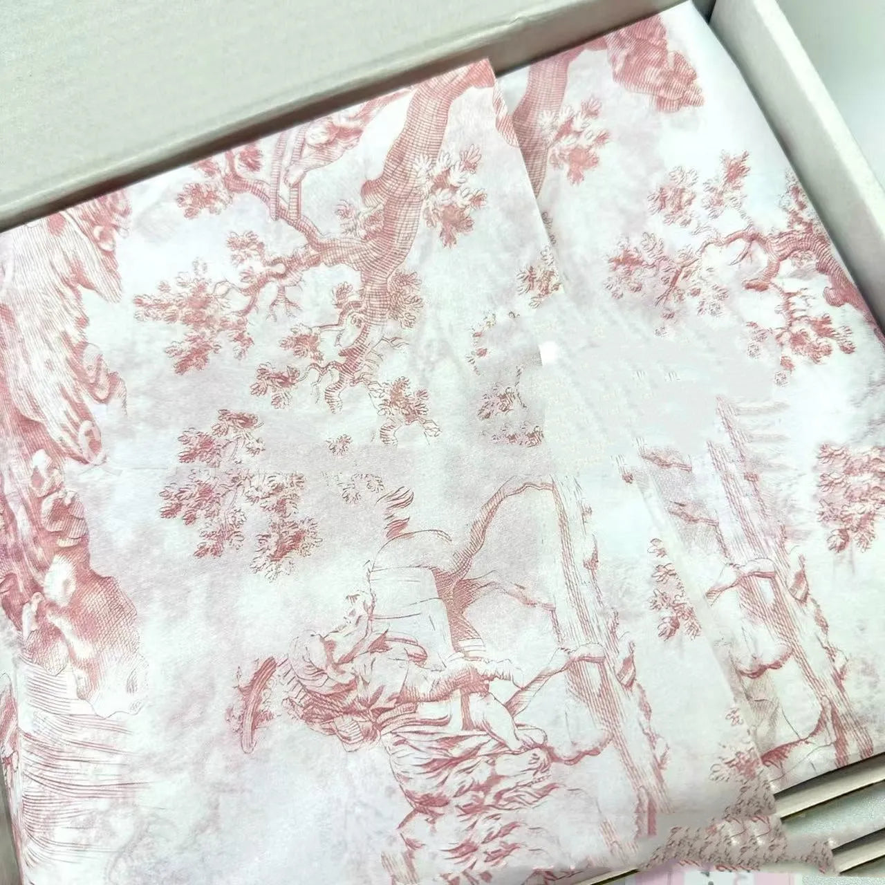 Mg tissue paper French Romance style in pink purple and green purple colours, 50x70cm sheet
