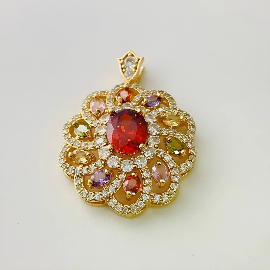 Women's zircon flower pendant necklace showing gold, champagne gold and platinum colour options with and without chain