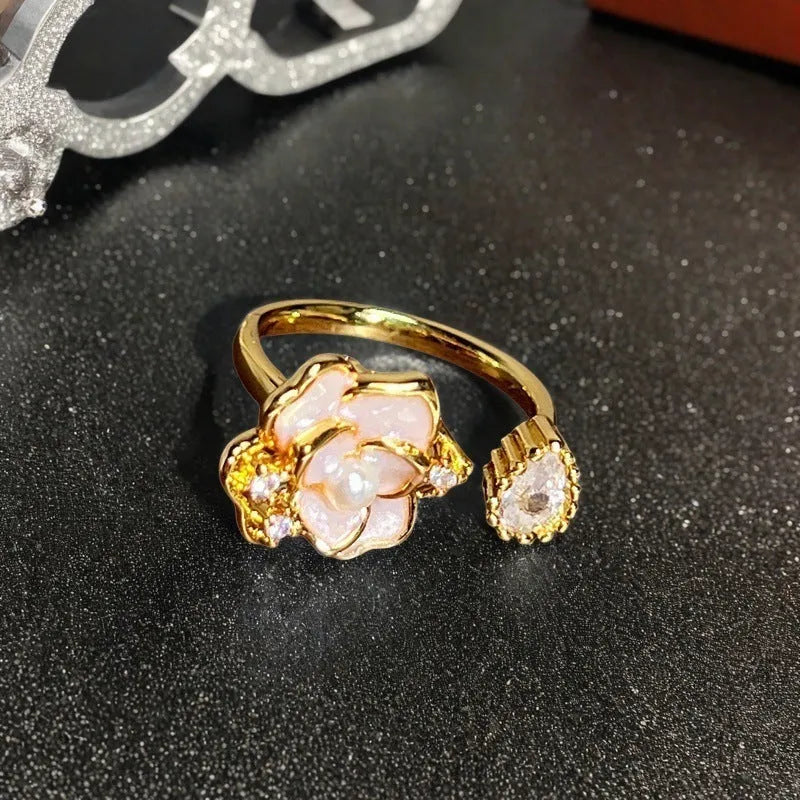 Adjustable copper gourd ring with zircon inlay in vintage oil dripping style