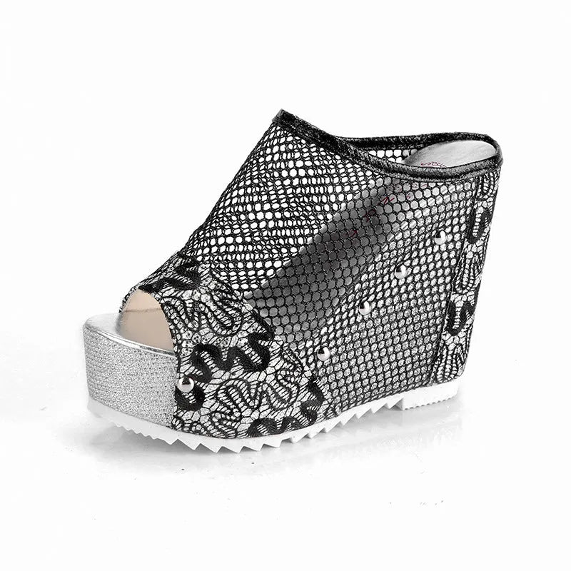 Korean platform lace-up flip-flops with chunky hollowed-out heel and mesh upper