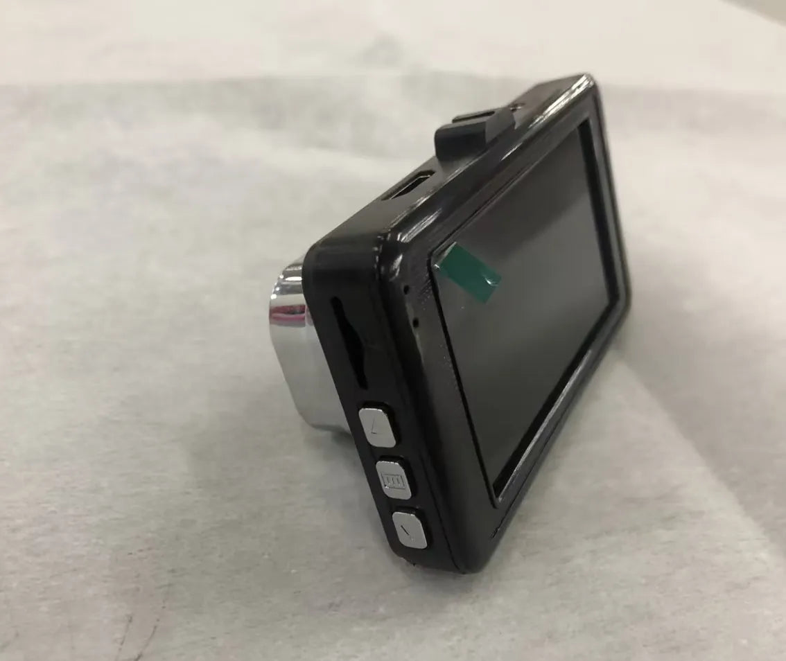 140 degree wide-angle portable mini driving recorder with 12MP sensor and compact 90x55x40mm size