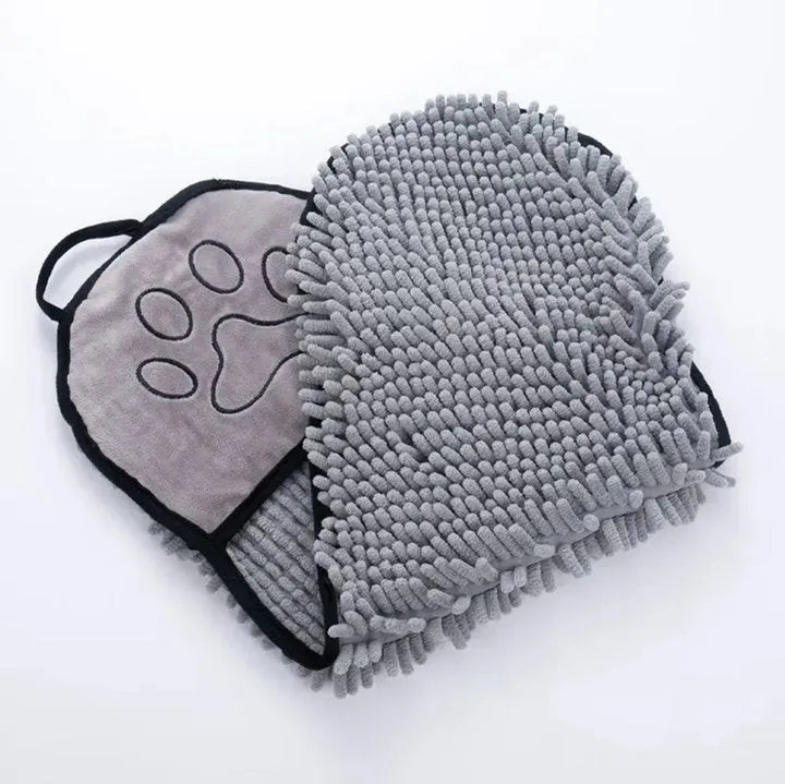 Pet bath towel for dogs and cats measuring 62cm by 23cm in fibre absorbent material
