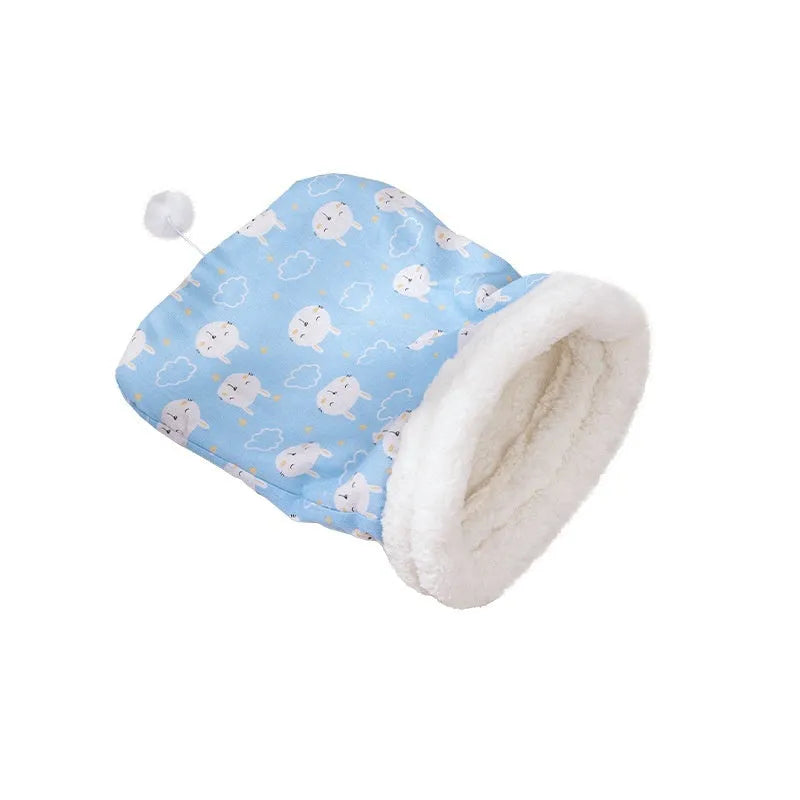 Flannel cat sleeping bag nest measuring 50 by 40 cm in pink Trojan design