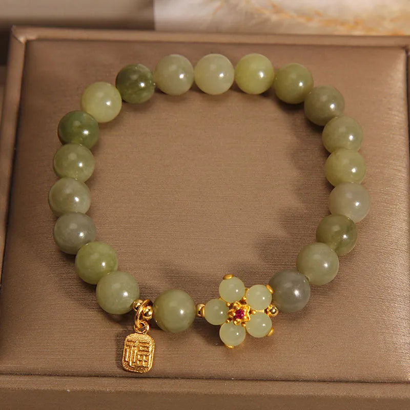 Women's casual bracelet in grey jade coloured alloy with simple clasp