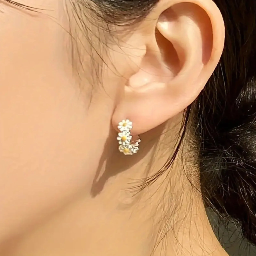 White daisy flower ring earrings with platinum inlaid gemstone on copper base