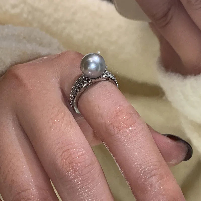 Geometric open index finger ring for women with adjustable opening and black pearl finish
