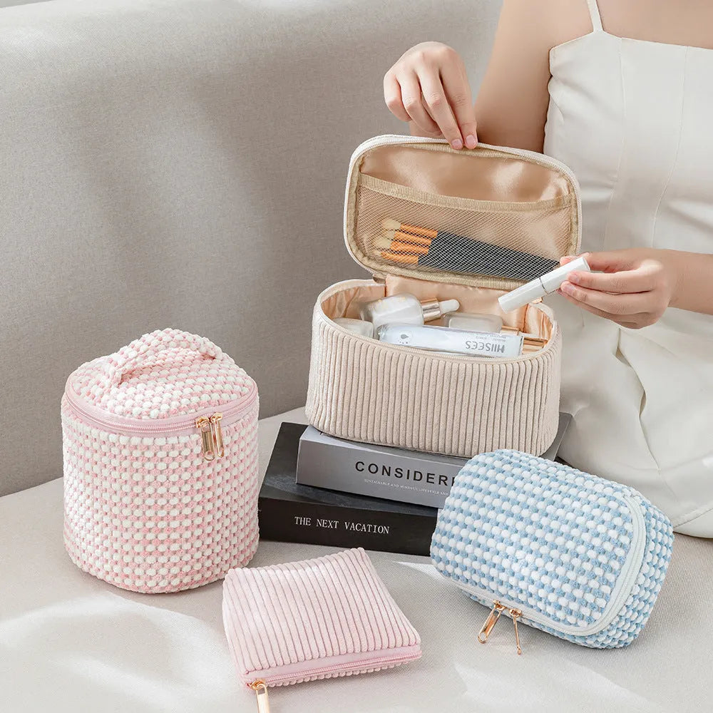 Flannelette makeup bag four-piece set in cube style with four colour options