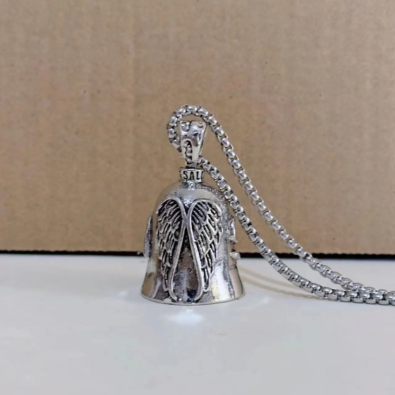 Vintage white angel wings necklace and matching keychain set with electroplated alloy finish