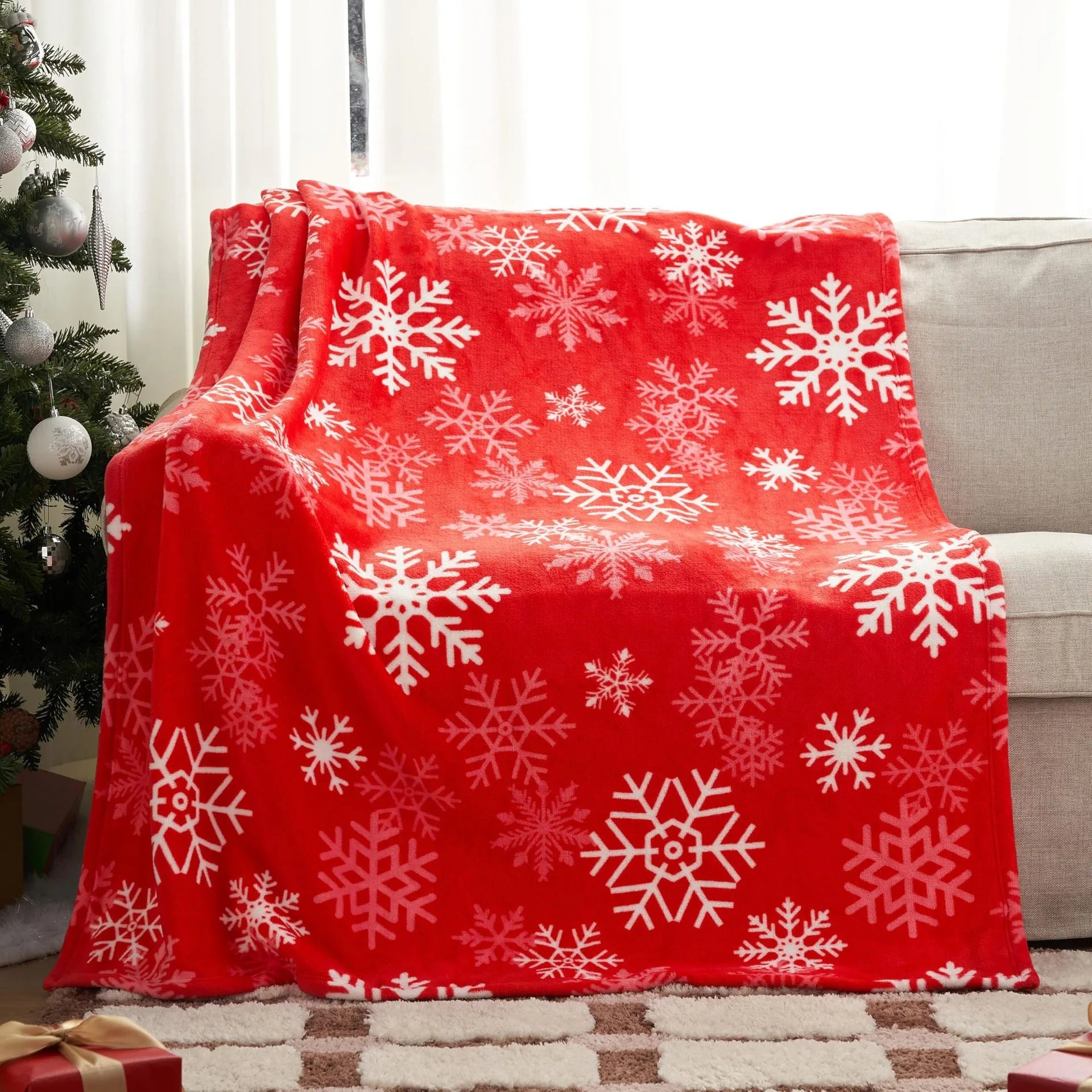 Soft flannel plush Christmas blanket in American style with polyester fibre construction, shown in various size options