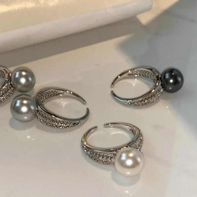 Geometric open index finger ring for women with adjustable opening and black pearl finish