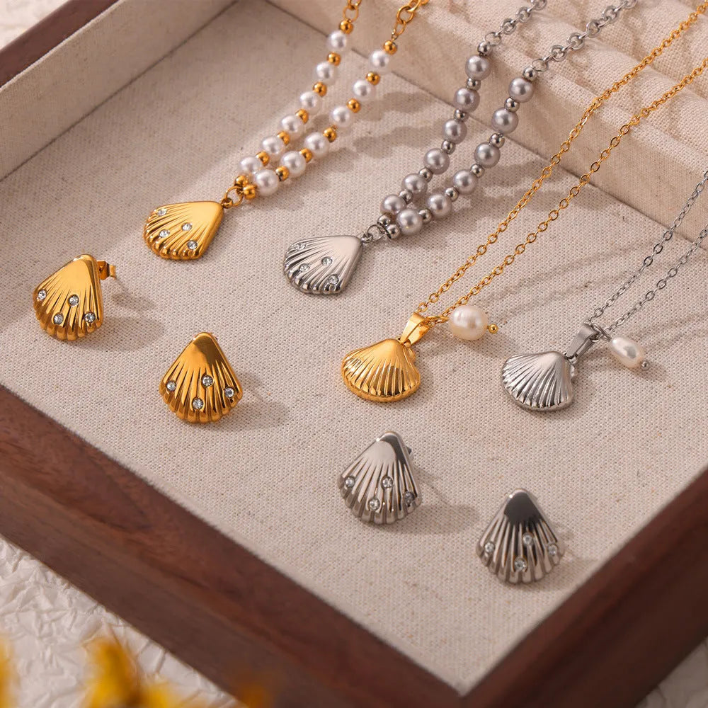 French vintage shell jeweled pendant necklace with titanium steel chain and freshwater pearl bead